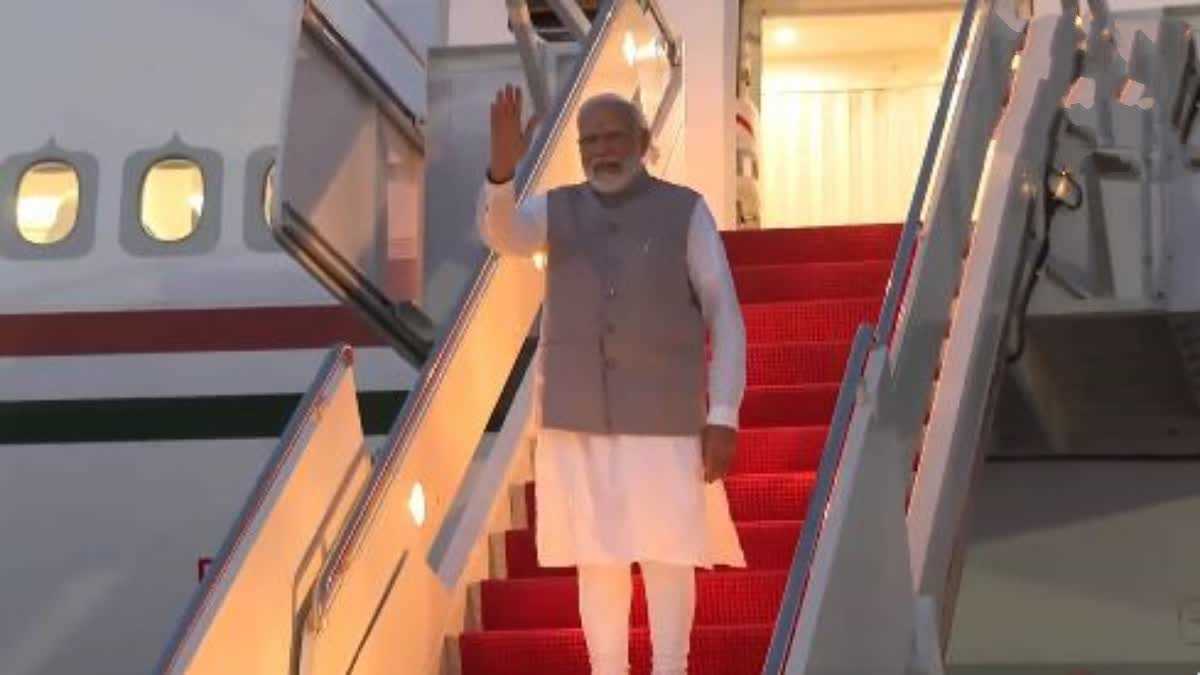 अमेरिका की यात्रा समाप्त कर मिस्र के लिए रवाना हुए पीएम मोदी